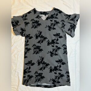 Worthington Dress Size Small Black floral pattern.